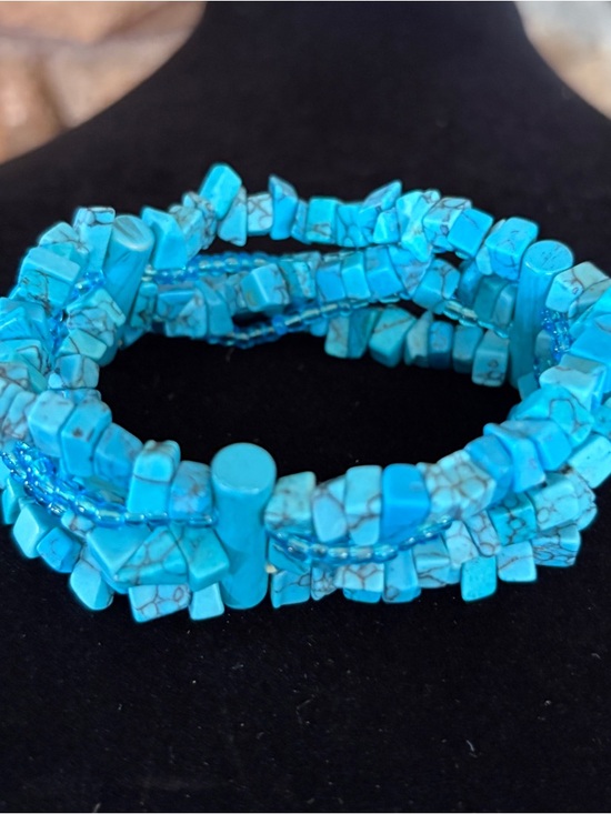 Jewelry - Turquoise Chip Stone Multi-Strand Stretch Bracelet - Blue 7 inch